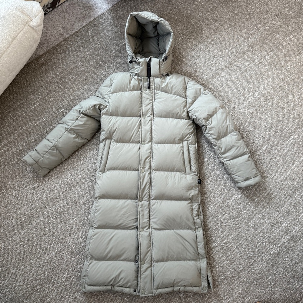 Aritzia Super Puff Long